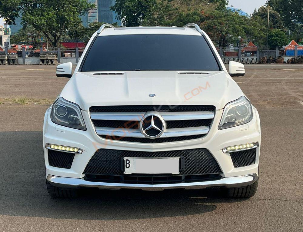 Mobil Mercedes-Benz GL 2014