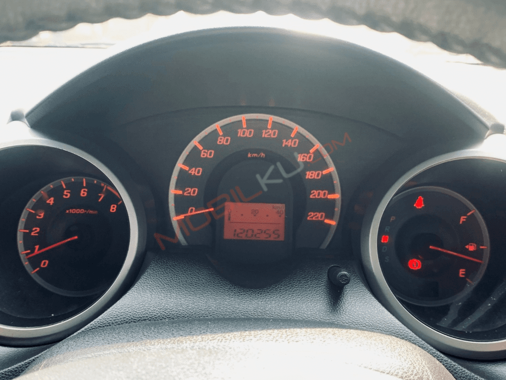 Mobil Honda Jazz 2012