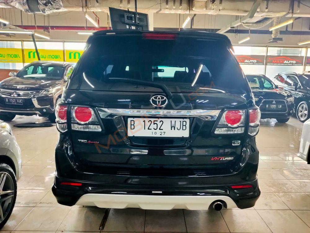 Mobil Toyota Fortuner 2012