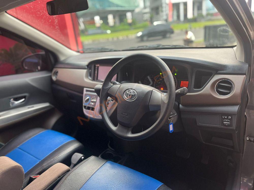 Mobil Toyota Calya 2018