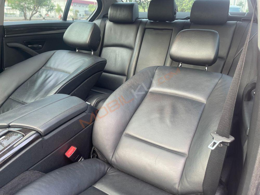 Mobil BMW 5 Series 2013