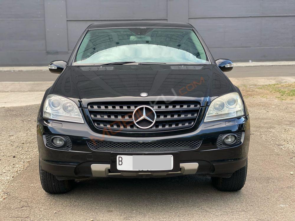 Mobil Mercedes-Benz ML 2006