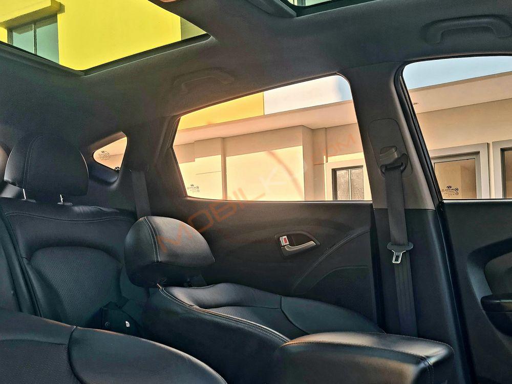 Mobil Hyundai Tucson 2013