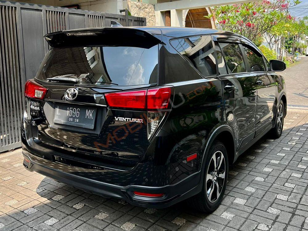 Mobil Toyota Kijang Innova 2021