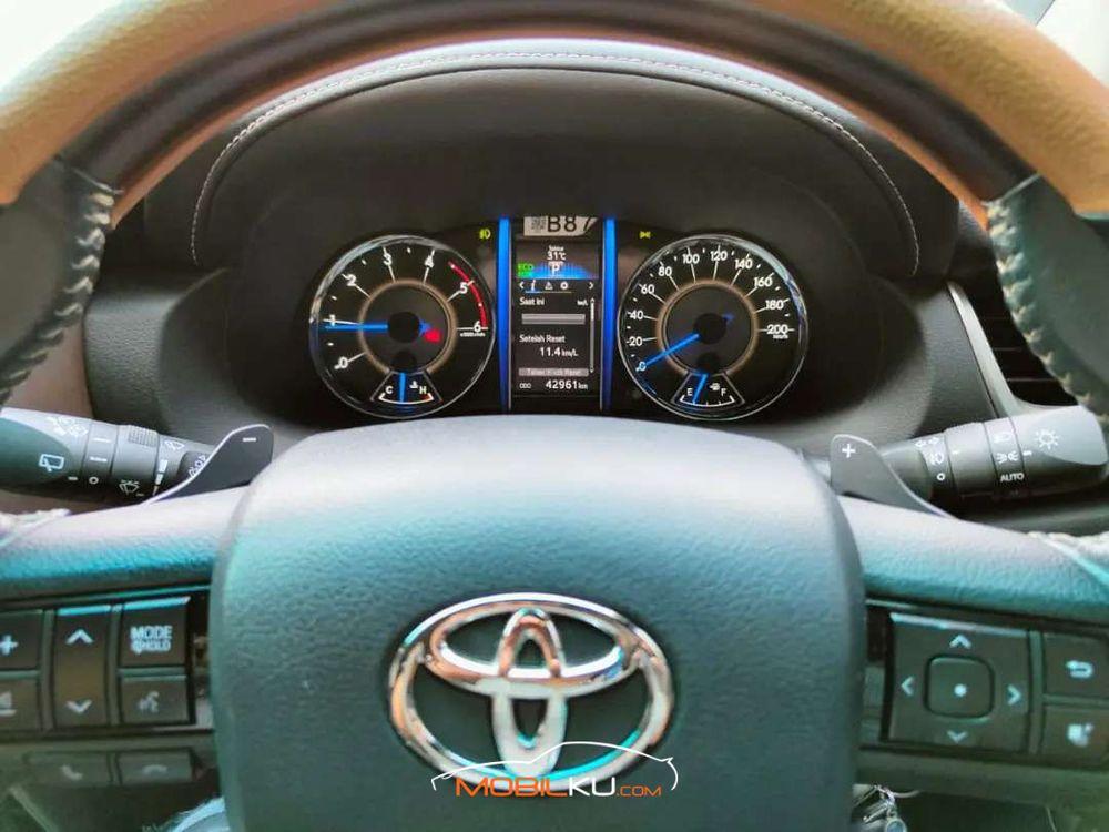 Mobil Toyota Fortuner 2016