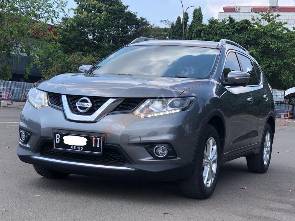 Mobil Nissan X-Trail 2015
