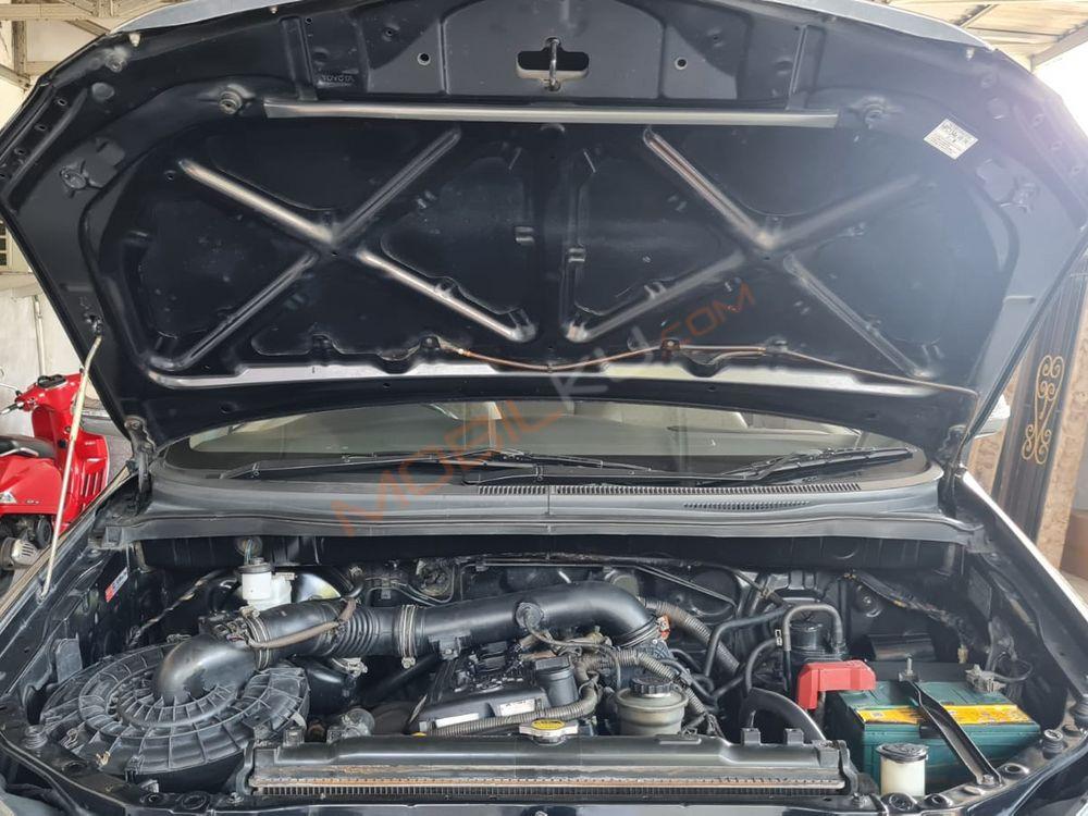 Mobil Toyota Kijang Innova 2014