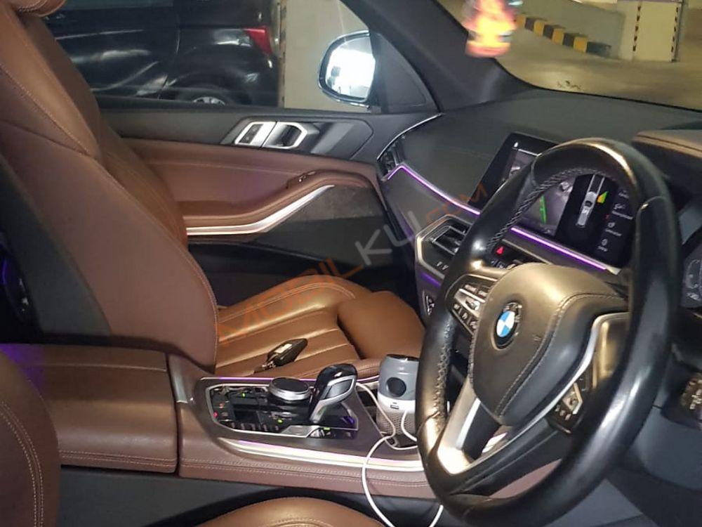 Mobil BMW X5 2019