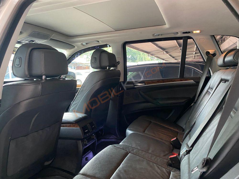 Mobil BMW X5 2008