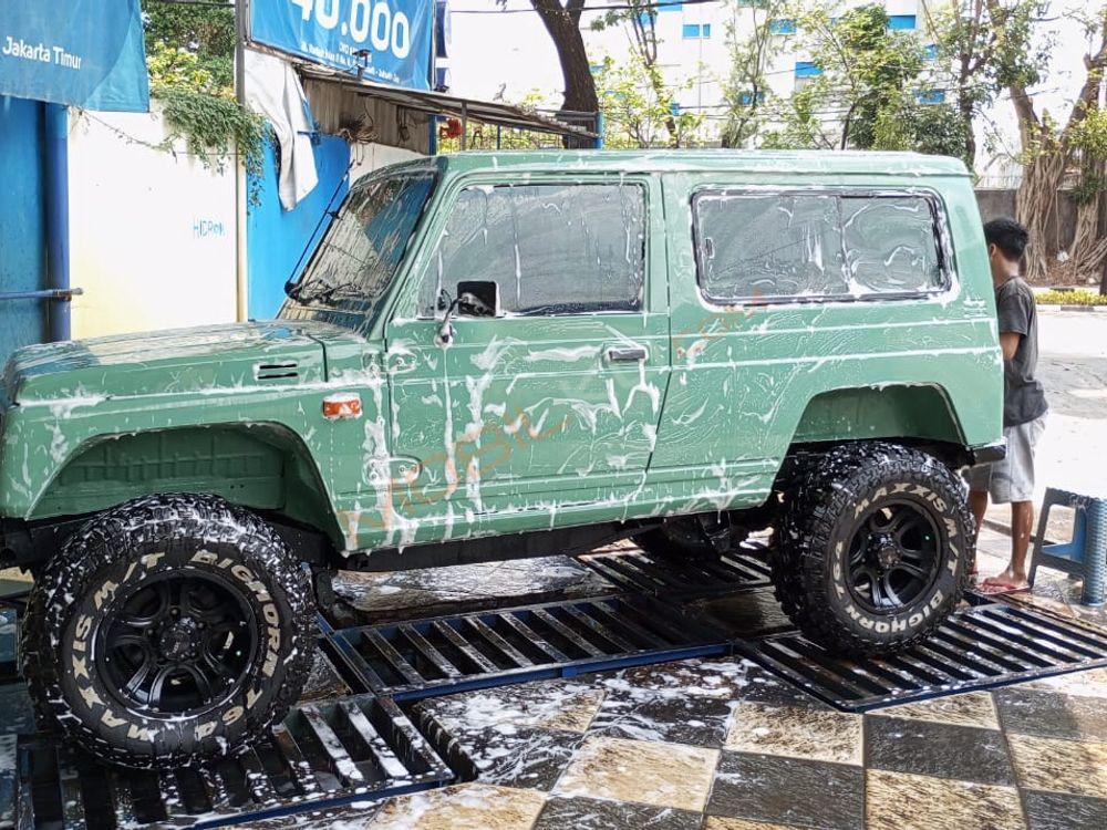 Mobil Suzuki Katana 1995