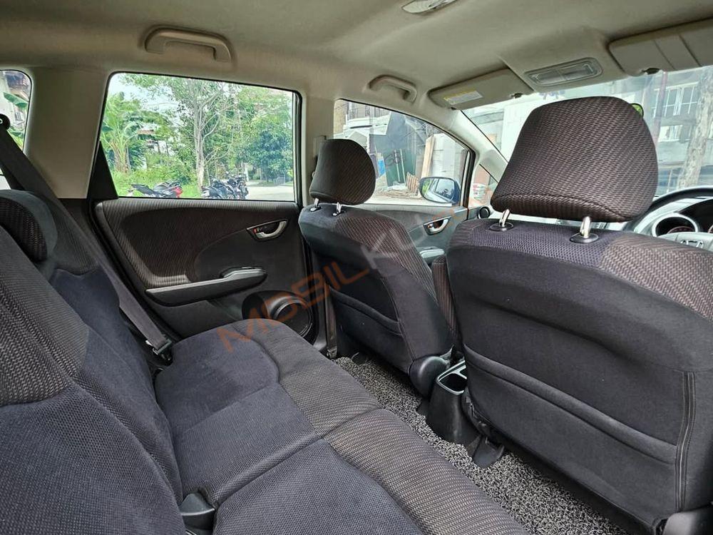 Mobil Honda Jazz 2012