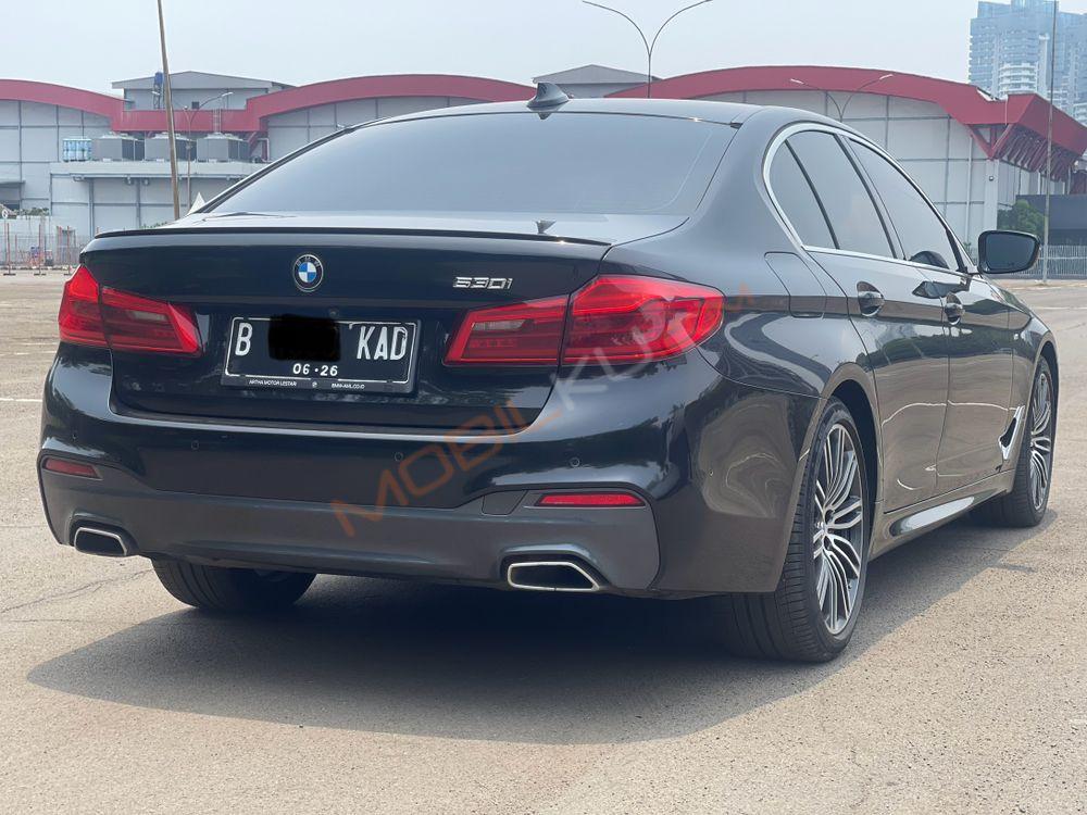 Mobil BMW 5 Series 2020