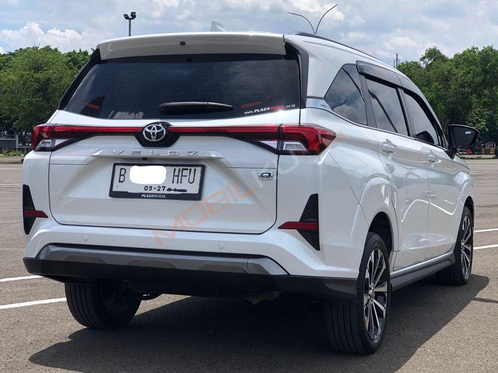 Mobil Toyota Veloz 2022