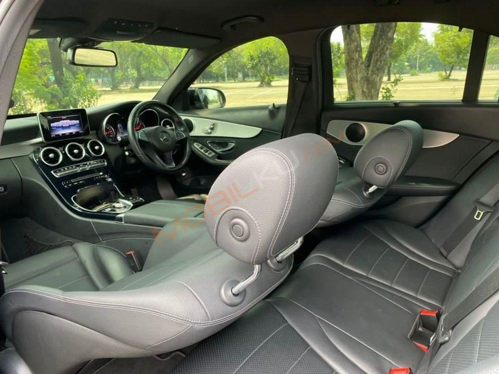 Mobil Mercedes-Benz C-Class 2018