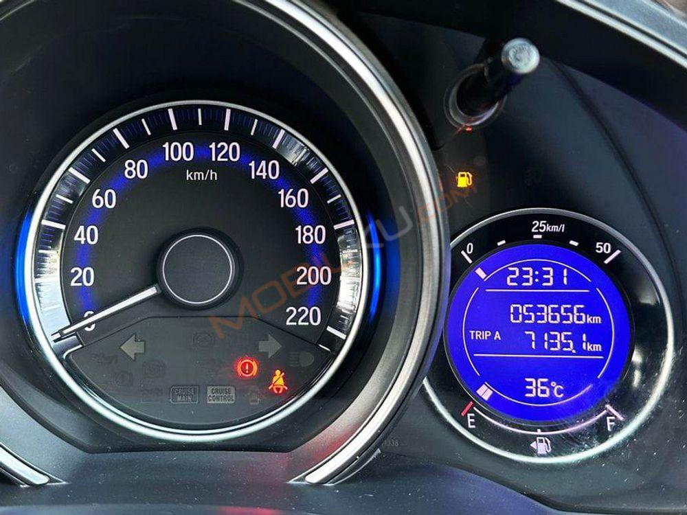 Mobil Honda Jazz 2020