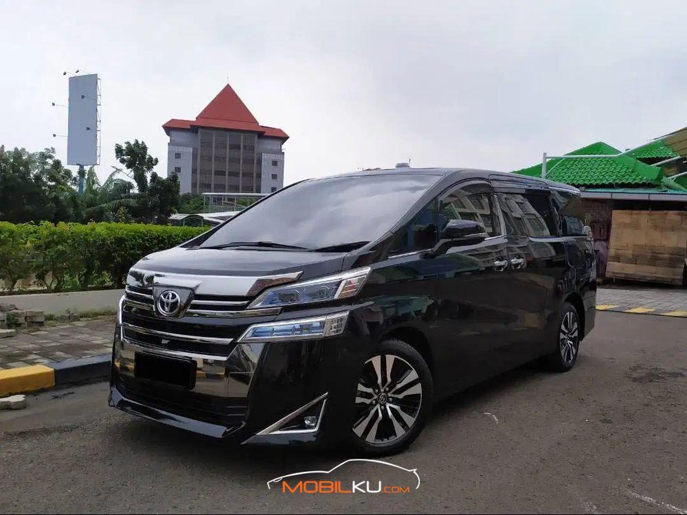 Mobil Toyota Vellfire 2018