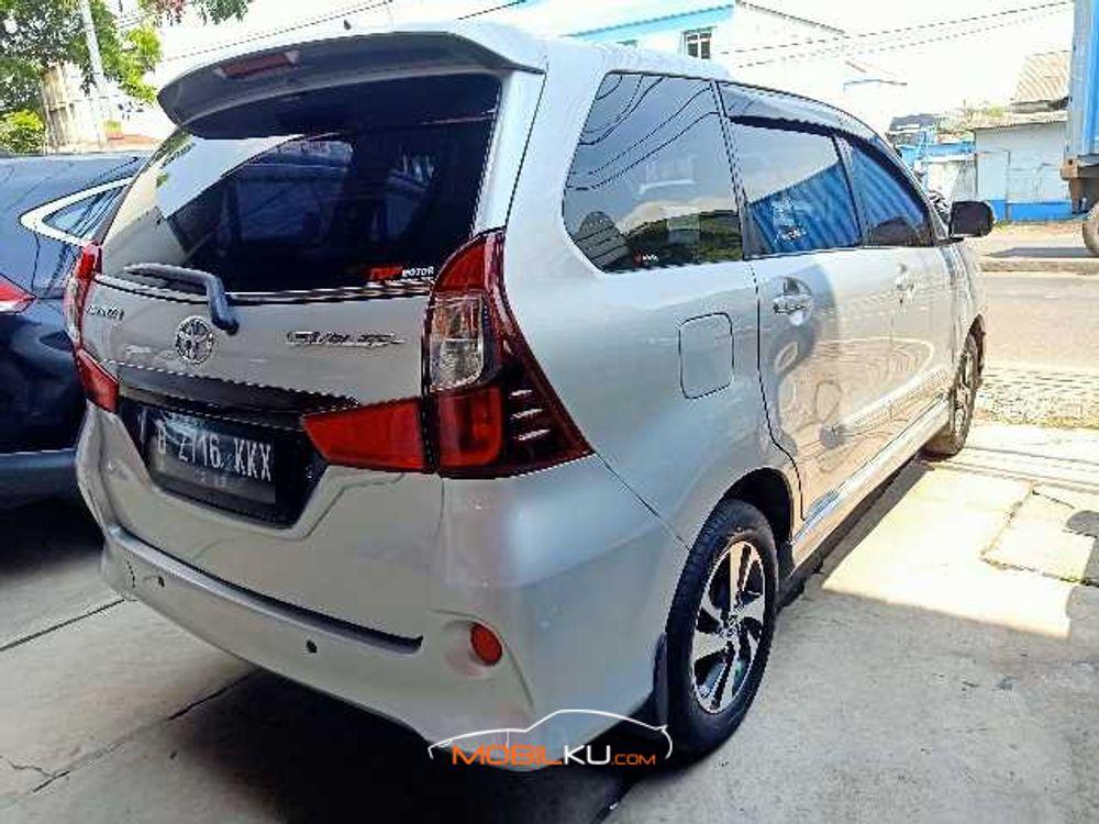 Mobil Toyota Avanza 2018