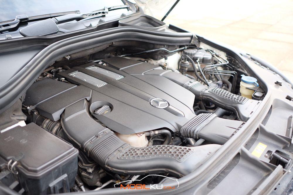 Mobil Mercedes-Benz ML 2015