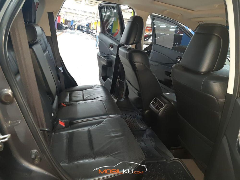 Mobil Honda CR-V 2015