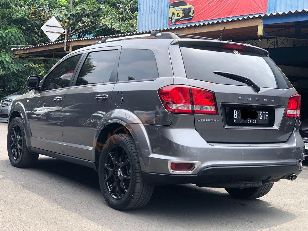 Mobil Dodge Journey 2013
