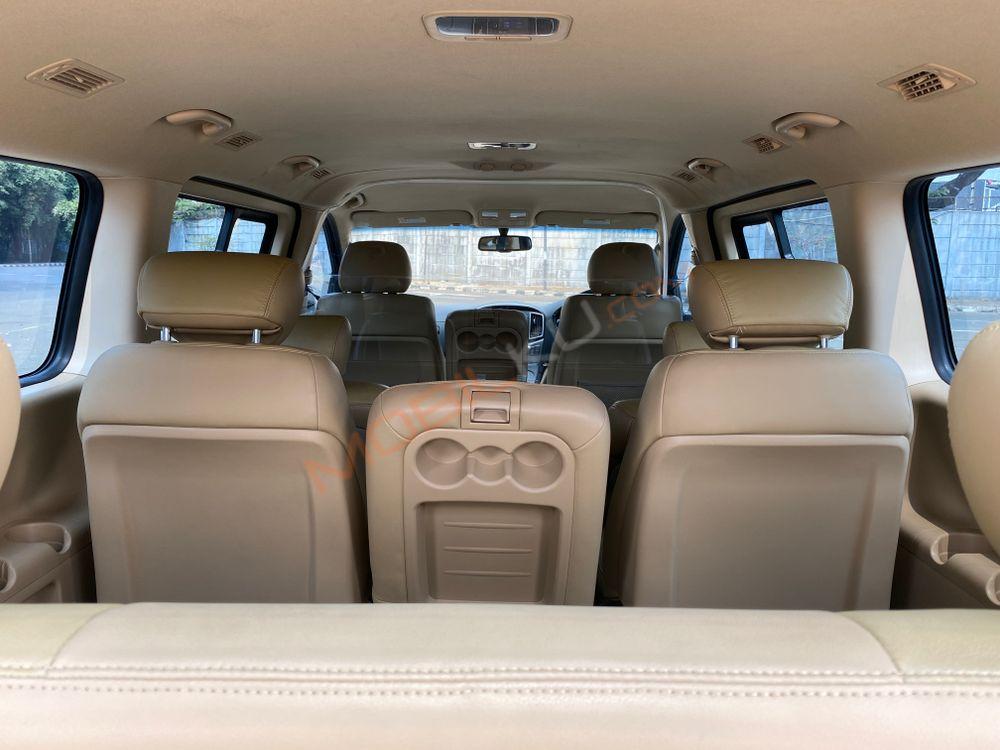 Mobil Hyundai H-1 2017