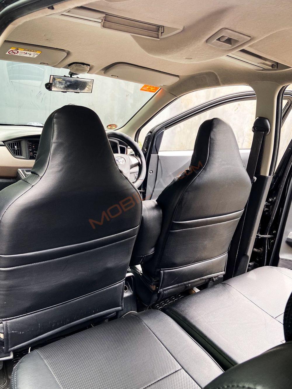 Mobil Toyota Calya 2016