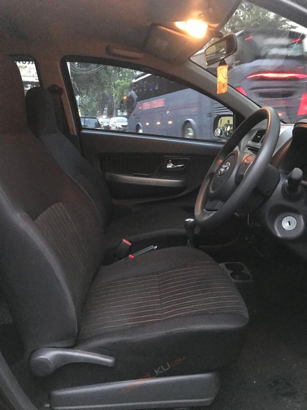 Mobil Toyota Agya 2019