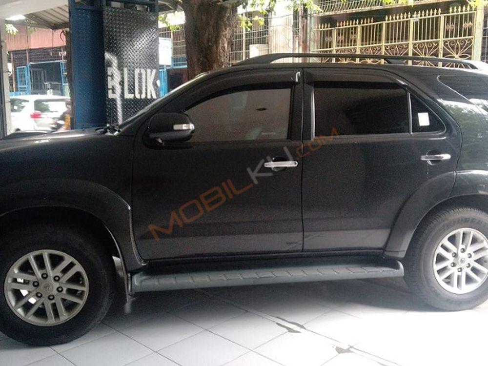 Mobil Toyota Fortuner 2014