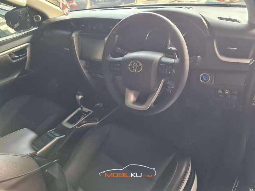 Mobil Toyota Fortuner 2018