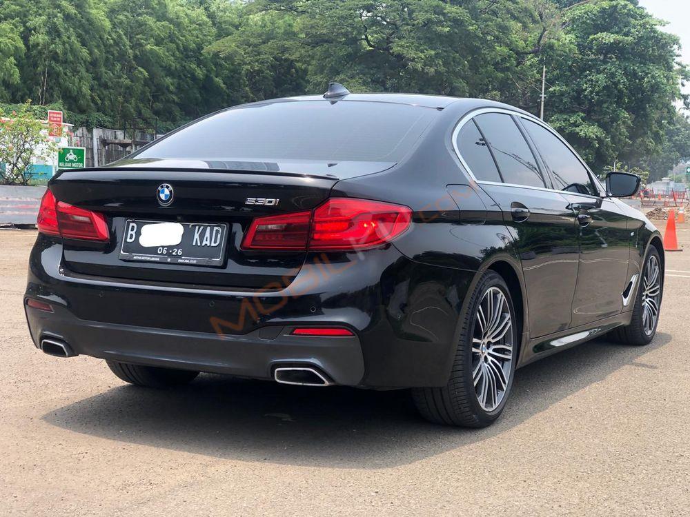 Mobil BMW 5 Series 2020