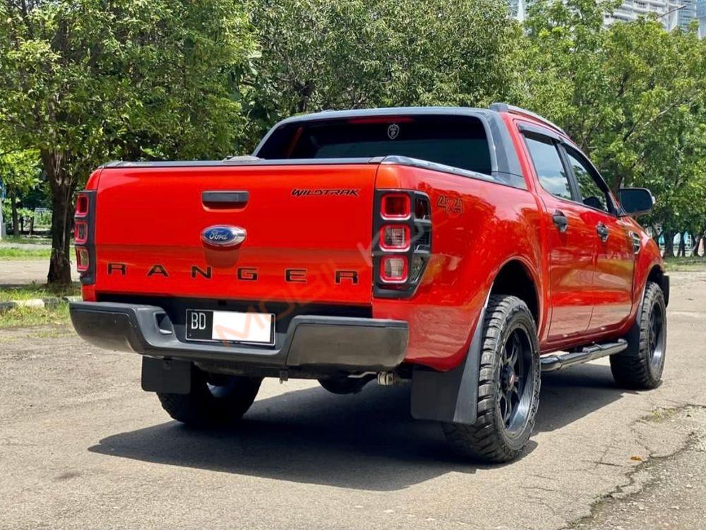 Mobil Ford Ranger 2014