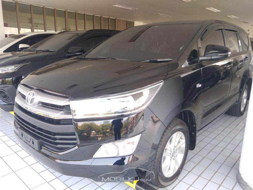 Mobil Toyota Kijang Innova 2019