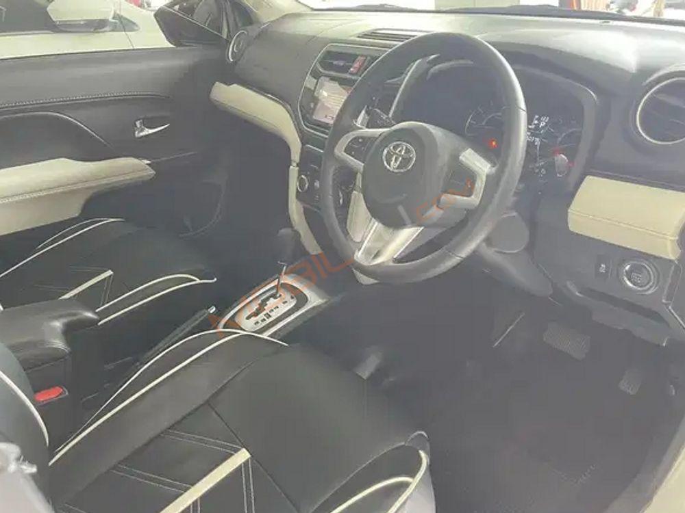 Mobil Toyota Rush 2018