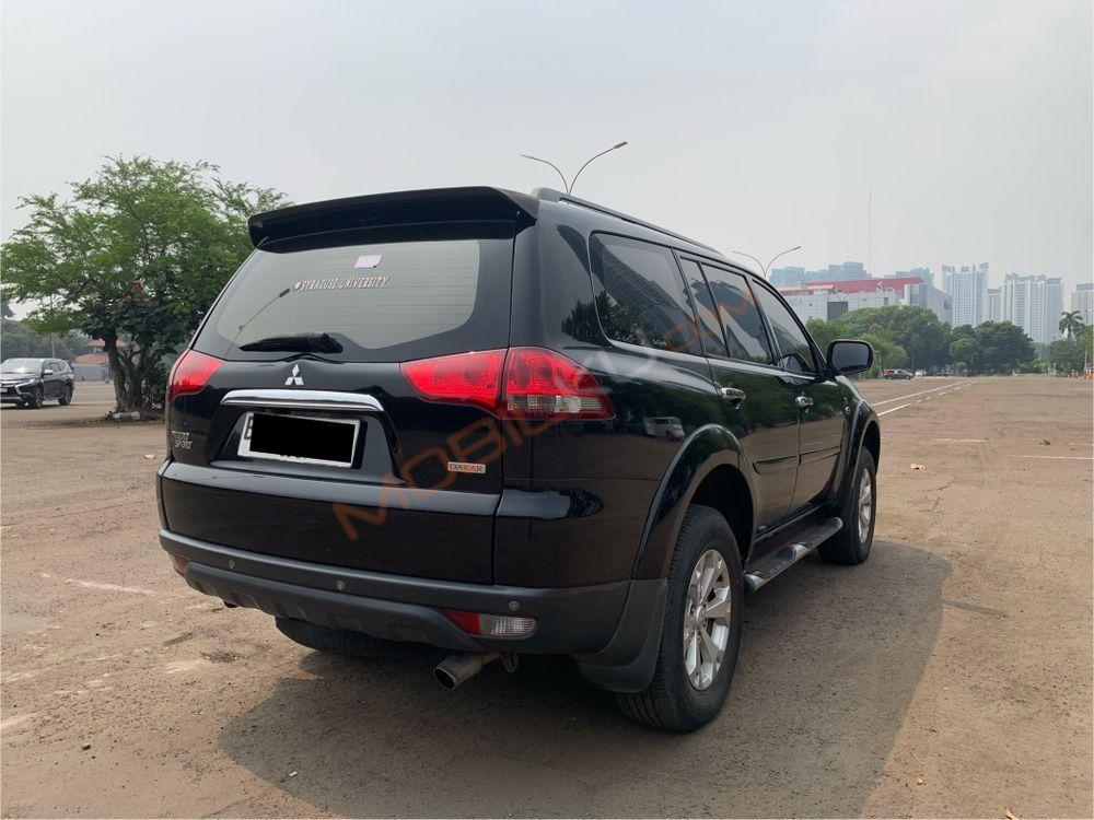 Mobil Mitsubishi Pajero Sport 2013