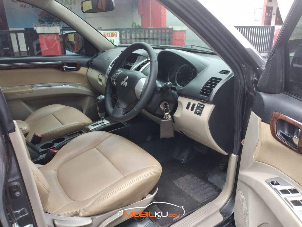 Mobil Mitsubishi Pajero Sport 2011