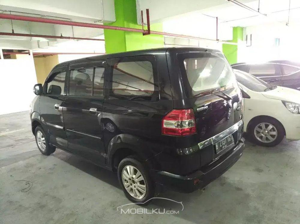 Mobil Suzuki APV 2007