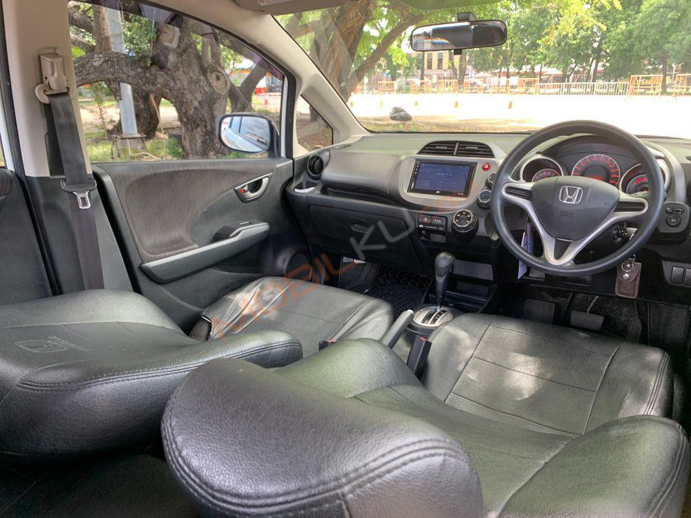 Mobil Honda Jazz 2014