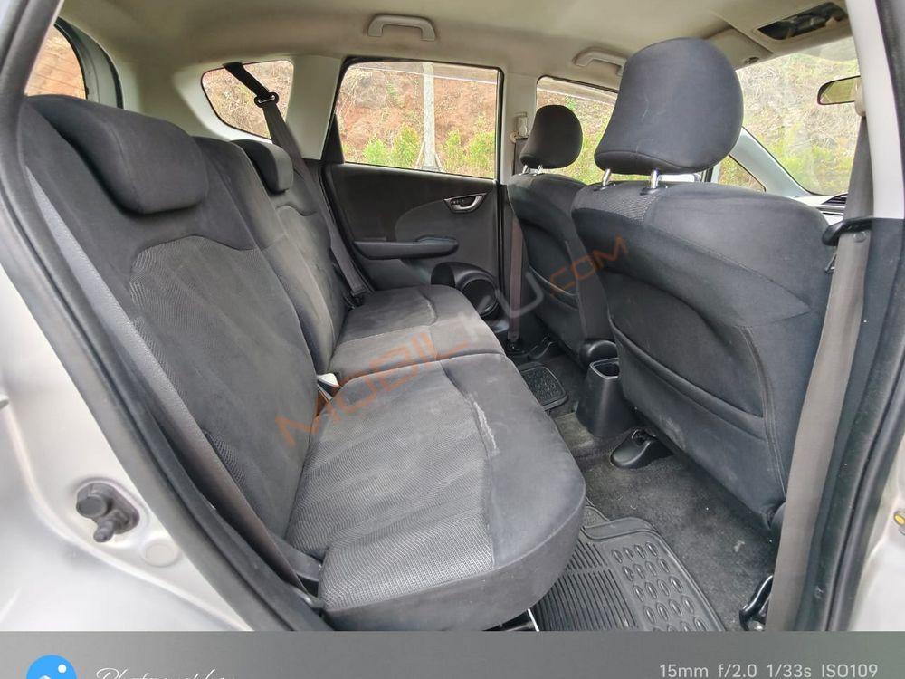 Mobil Honda Jazz 2008