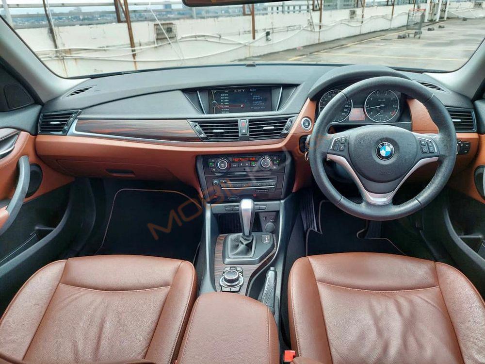 Mobil BMW X1 2015