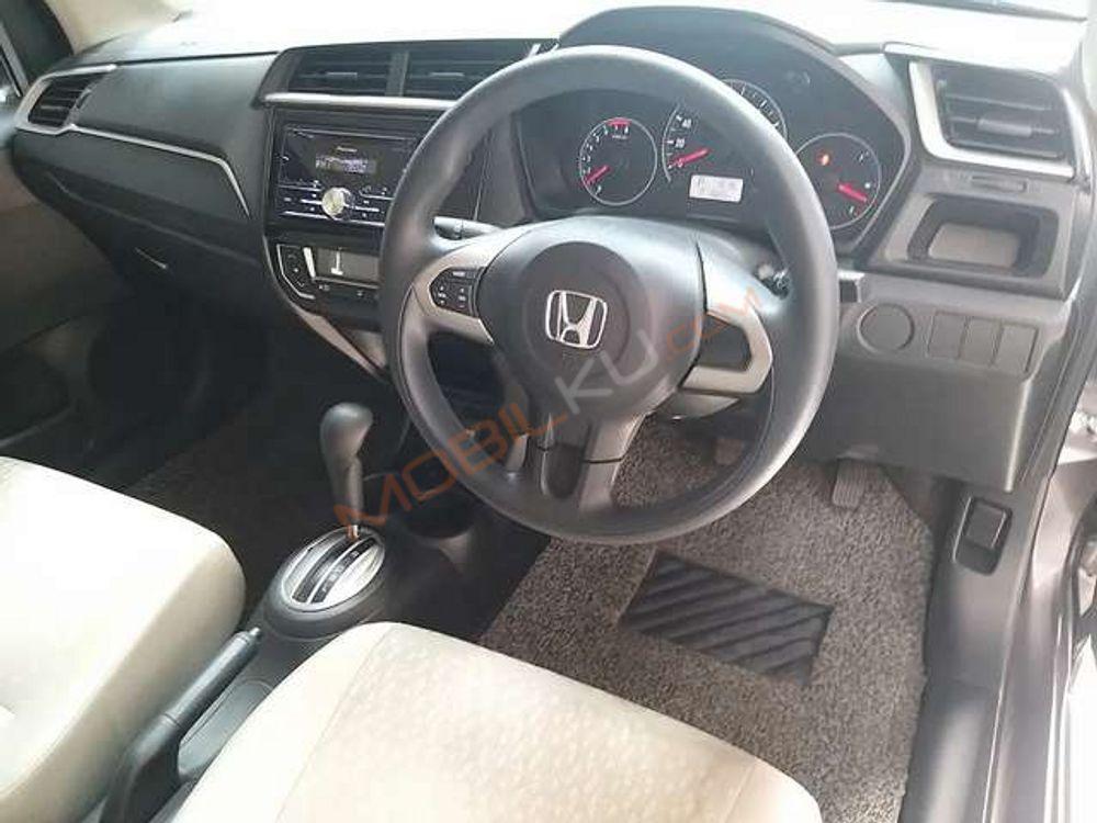 Mobil Honda Brio 2019