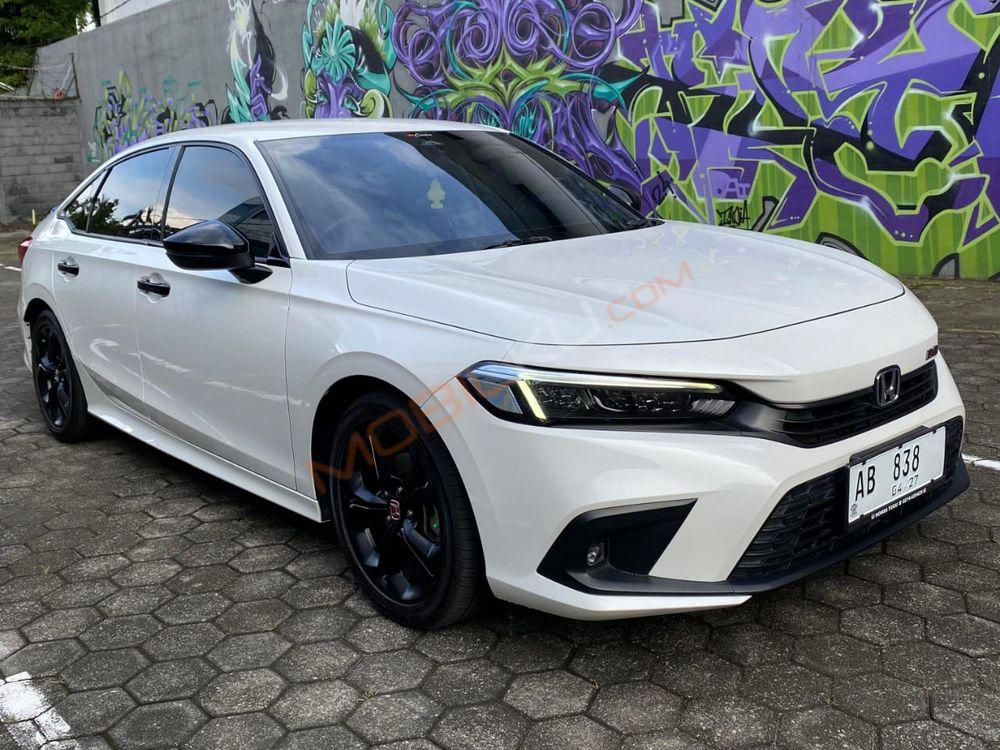 Mobil Honda Civic Sedan 2022
