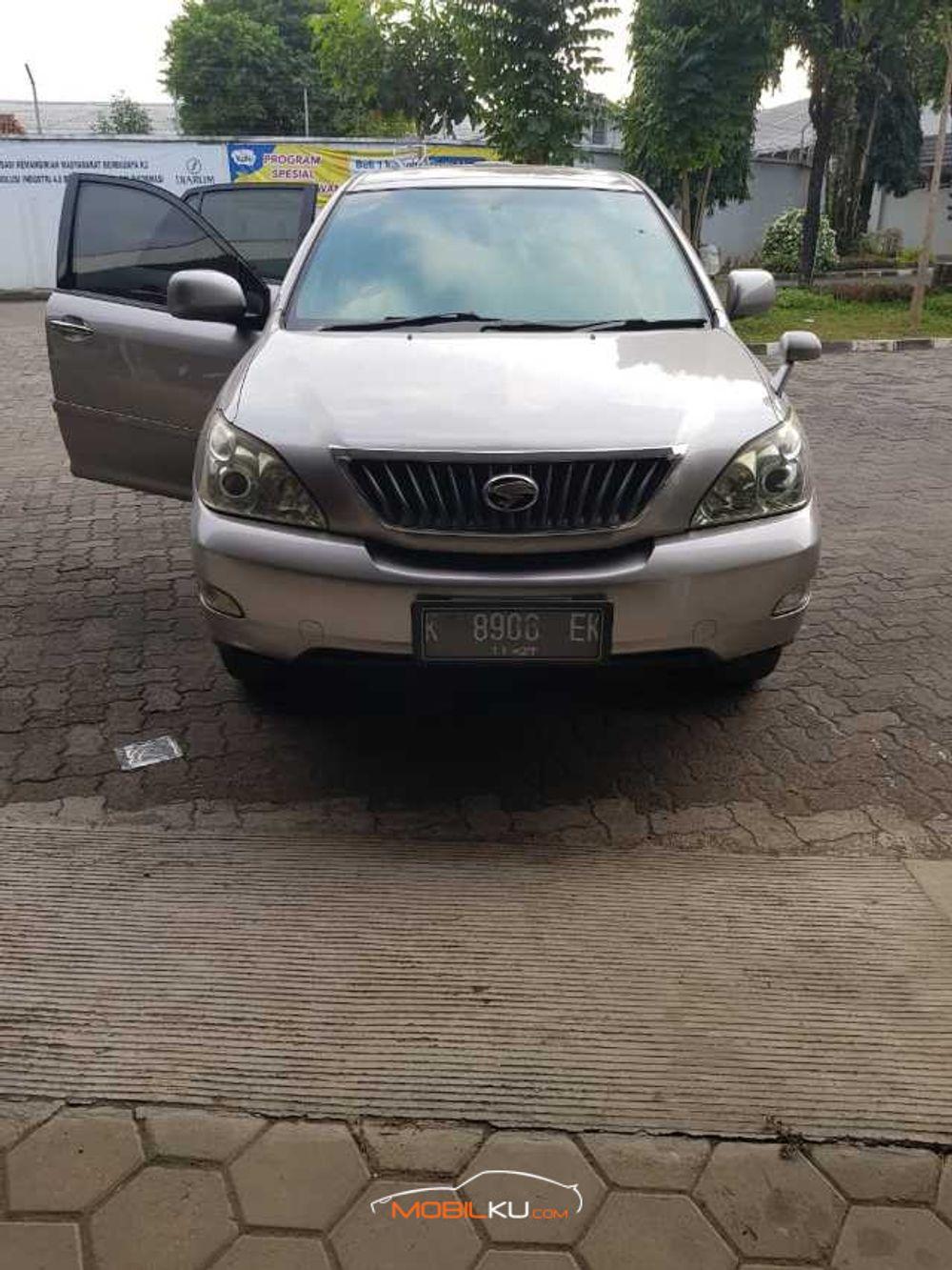 Mobil Toyota Harrier 2007