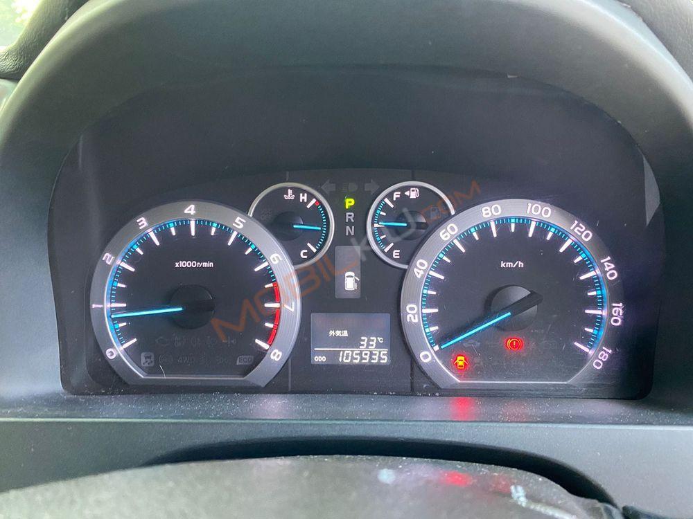 Mobil Toyota Alphard 2009