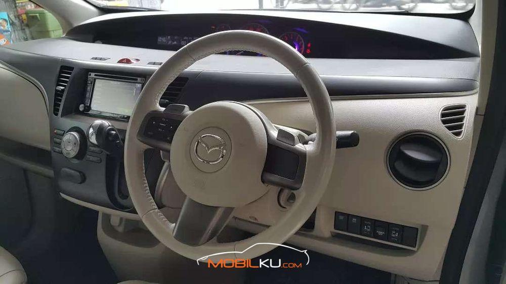 Mobil Mazda Biante 2015