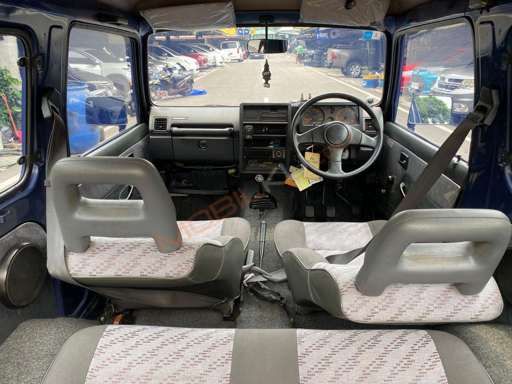 Mobil Suzuki Katana 2004