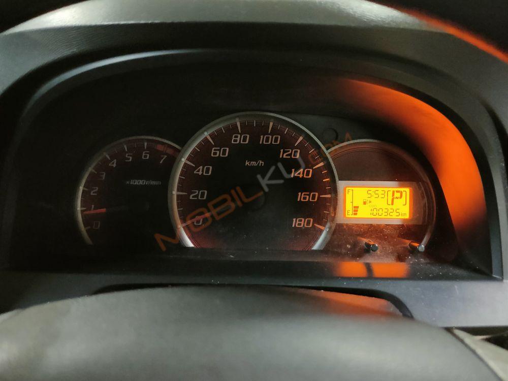 Mobil Toyota Avanza 2014