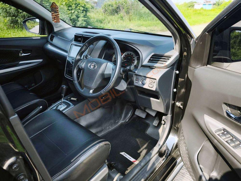 Mobil Toyota Avanza 2021