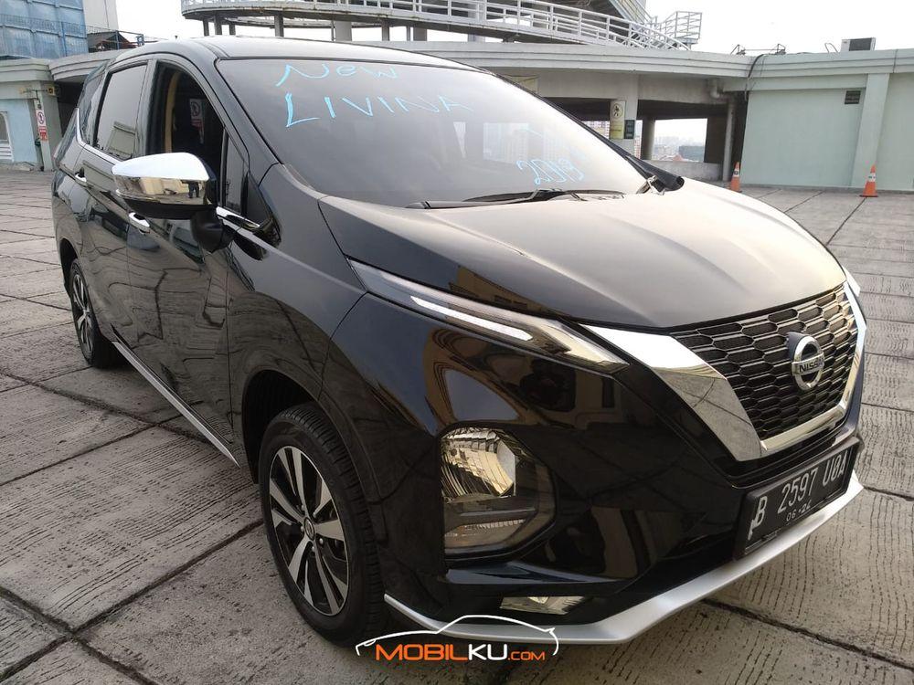 Mobil Nissan Livina 2019