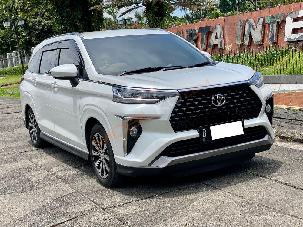Mobil Toyota Veloz 2022
