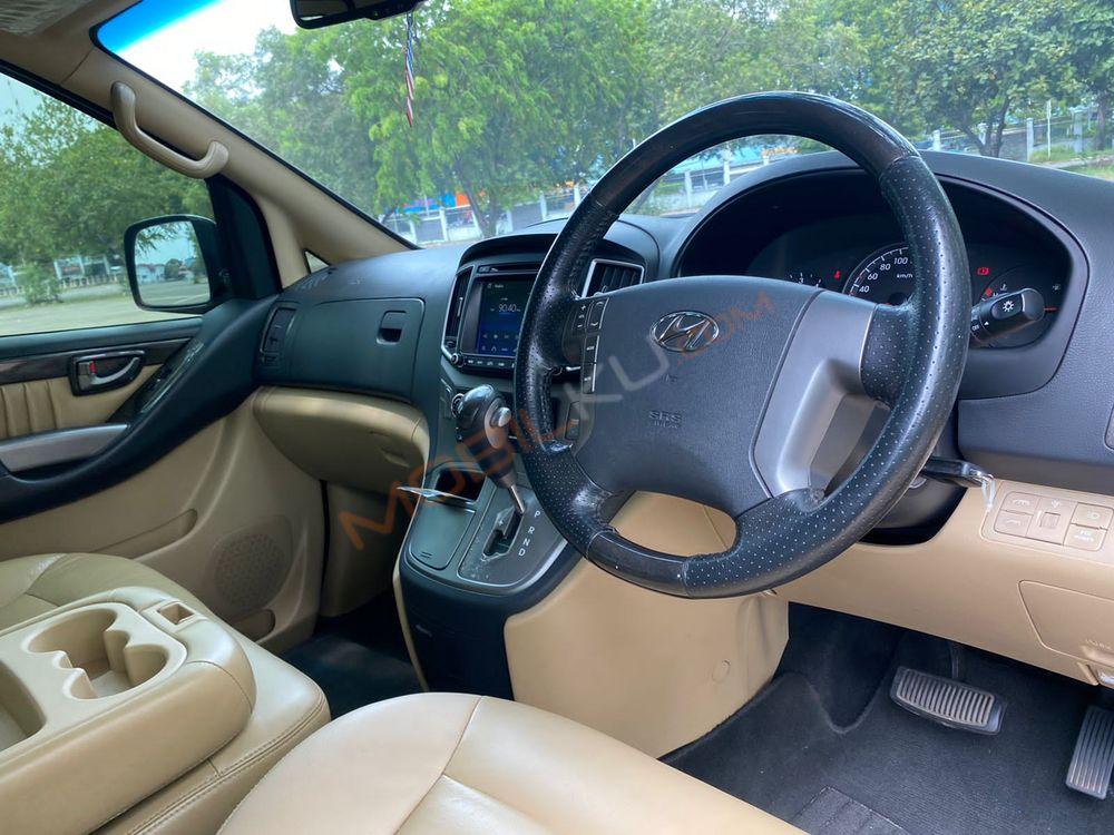 Mobil Hyundai H-1 2018